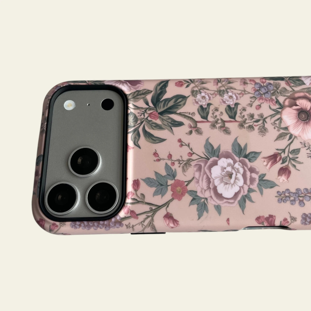 Close-up of the premium matte finish on the Vintage Bloom case, highlighting a surface that is not easy to fade and fingerprint-resistant.