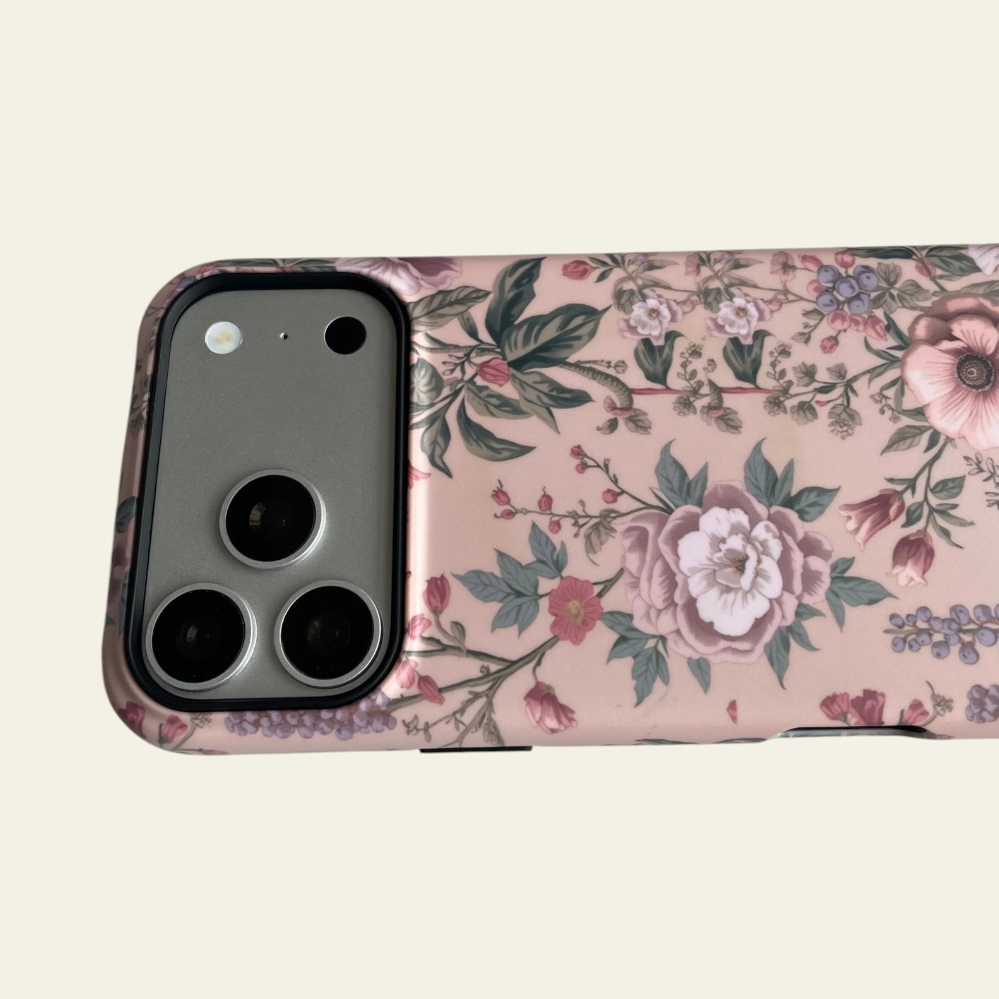 Close-up of the premium matte finish on the Vintage Bloom case, highlighting a surface that is not easy to fade and fingerprint-resistant.