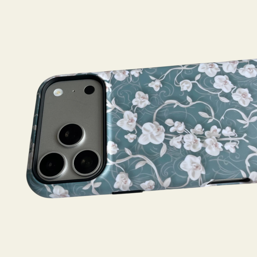 Close-up of the premium matte surface on the Orchid case, highlighting an anti-fingerprint texture that is not easy to fade.