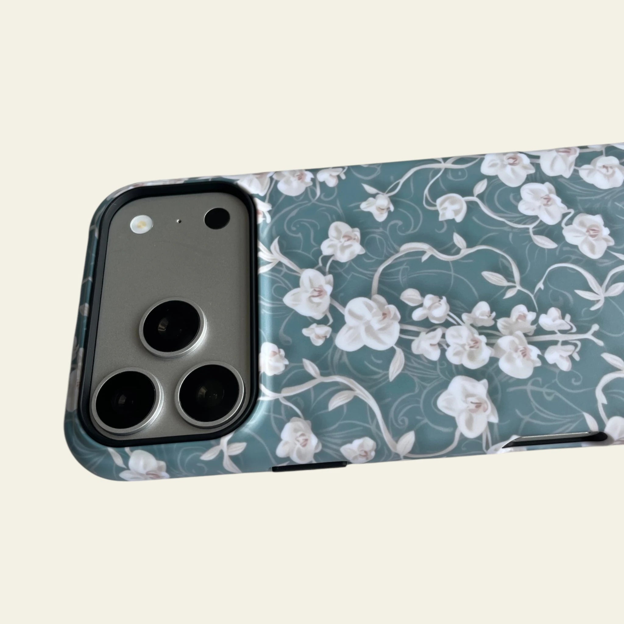 Close-up of the premium matte surface on the Orchid case, highlighting an anti-fingerprint texture that is not easy to fade.